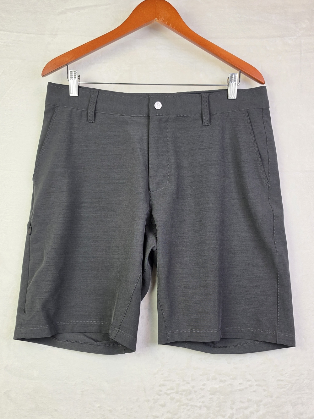 BYLT Premium Basics Kinetic Shorts Mens XL Gray Performance Stretch Golf Casual